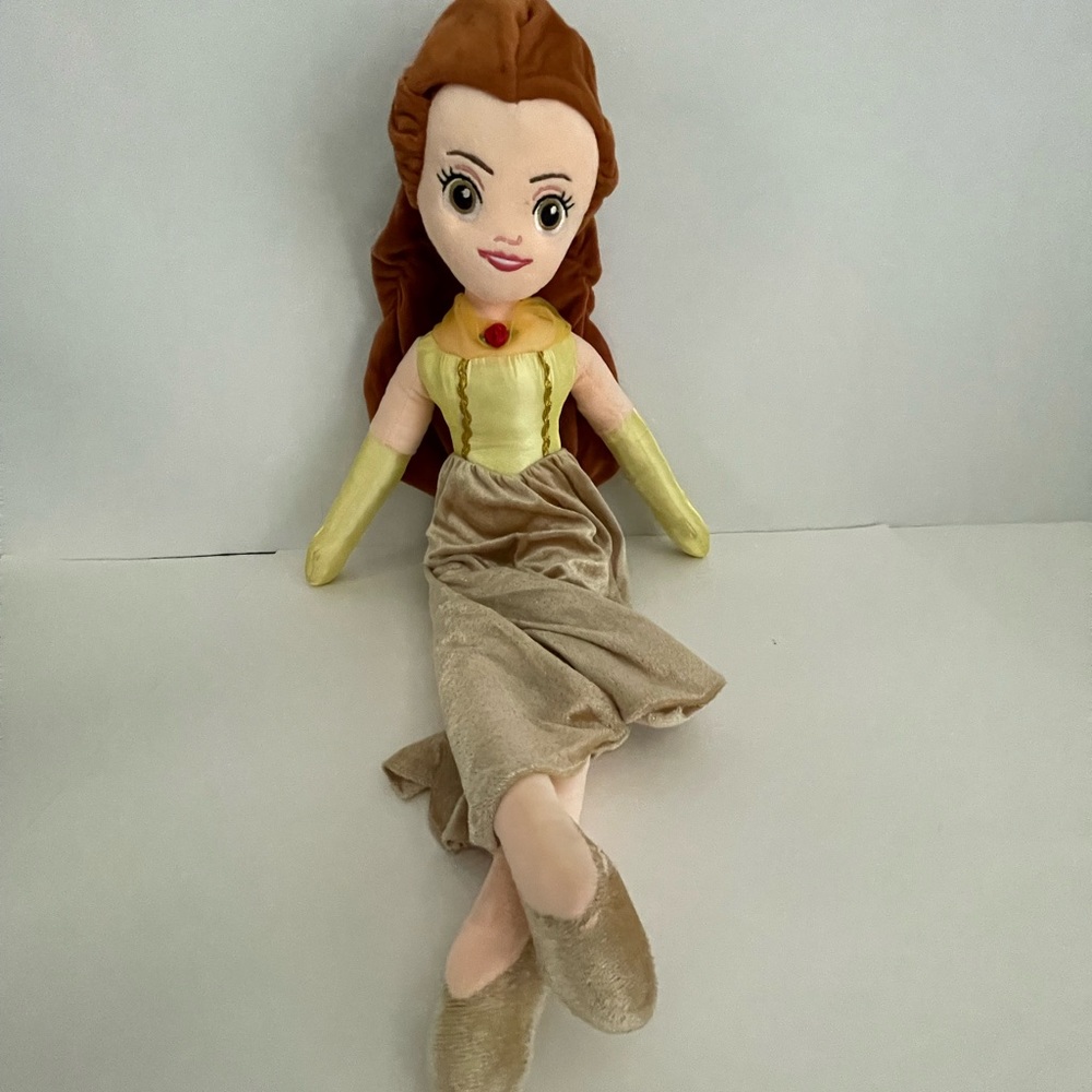 ✨✨Disney beauty and the beast Belle doll✨✨